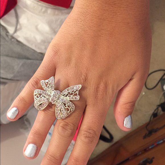 Ring - Picture 3 of 3