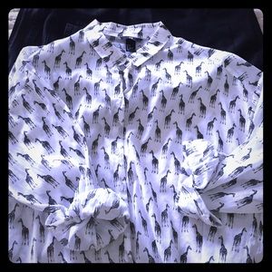 💜 Giraffe Print Button Up 💜
