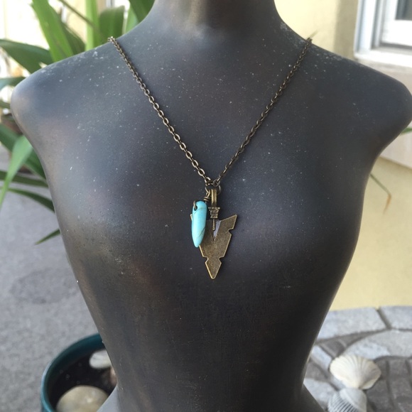 Arrowhead Pendant Necklace - Picture 1 of 2