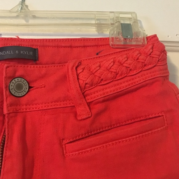 KENDALL & KYLIE braided high waisted shorts - Picture 2 of 4