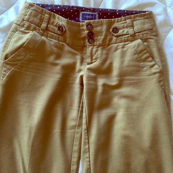 American Eagle size 2 khaki flare