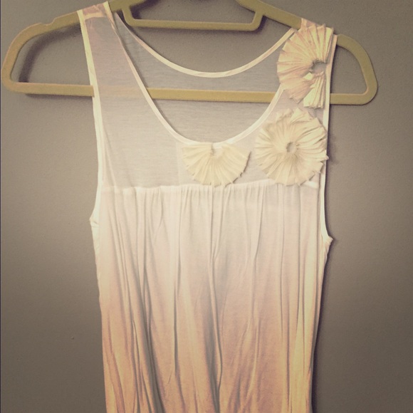 Nwot beautiful white tank top