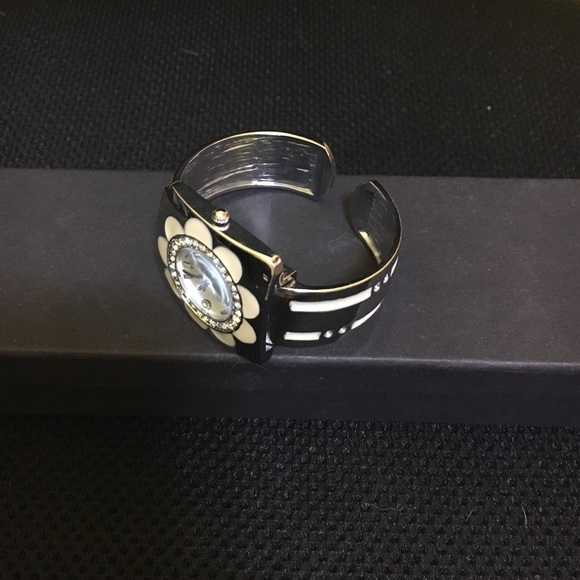 Watch - Picture 2 of 2