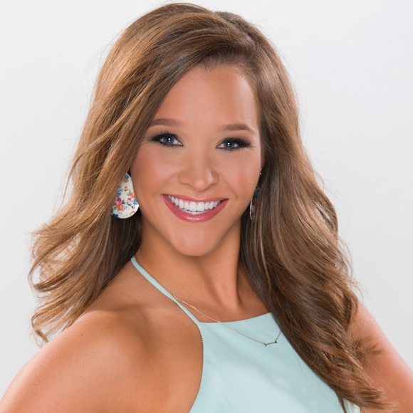 Meet your Posher, Ansley