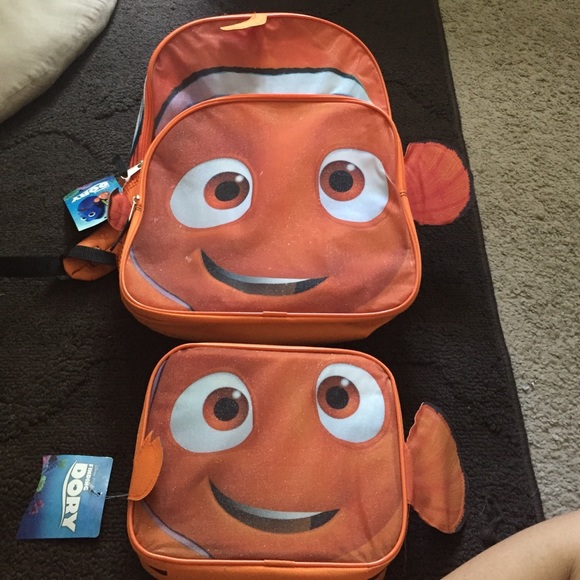 NWT  very rare Nemo bookbag and lunchbox