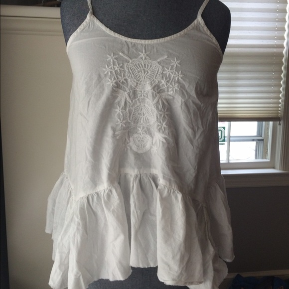 En Crême Embroidered Blouse
