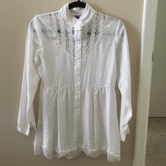 Korean Style Lace Long Sleeve Blouse (Preloved) - Picture 1 of 4
