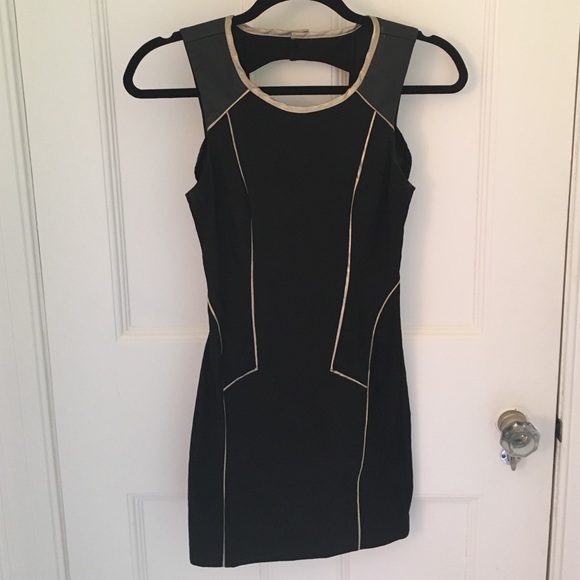 BLACK BODYCON