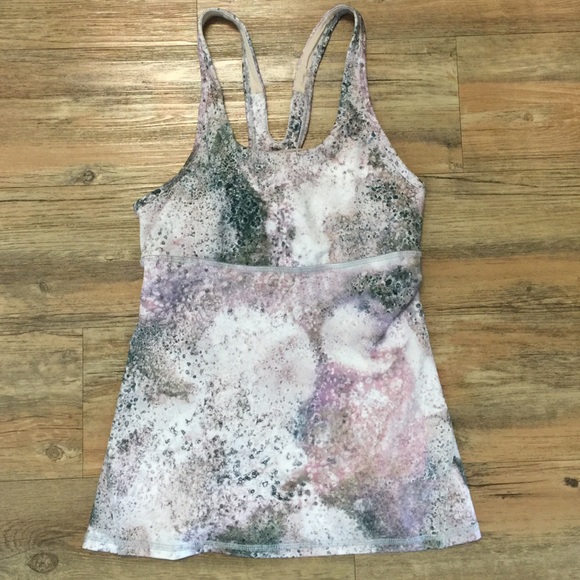 Lululemon Cross Back Tank in Sugar Crush in Size 4