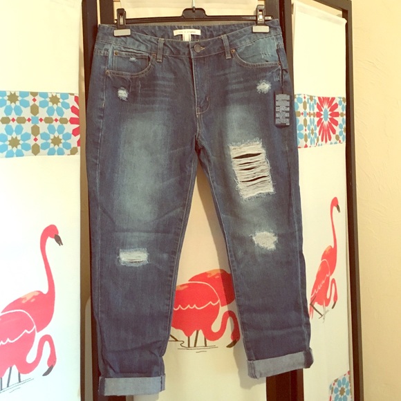Forever 21 destroyed boyfriend jeans