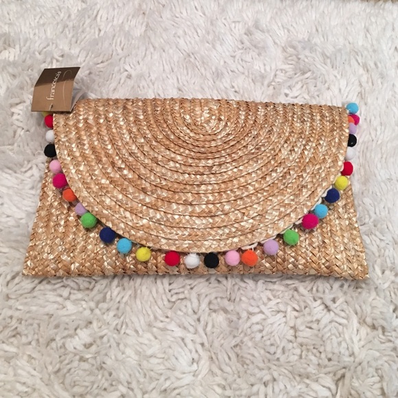 Straw clutch with cute Pom Pom's