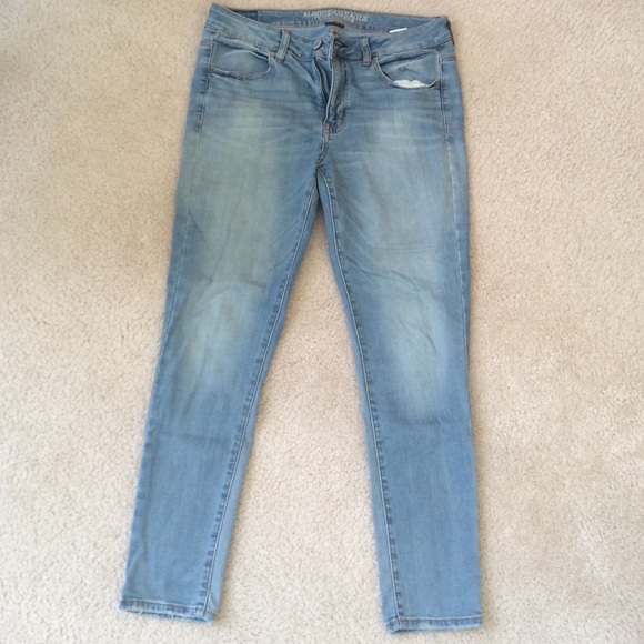 American Eagle Outfitters light wash jeggings