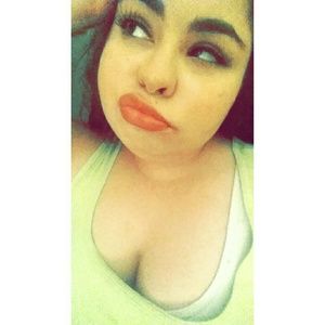 Meet your Posher, Melissa