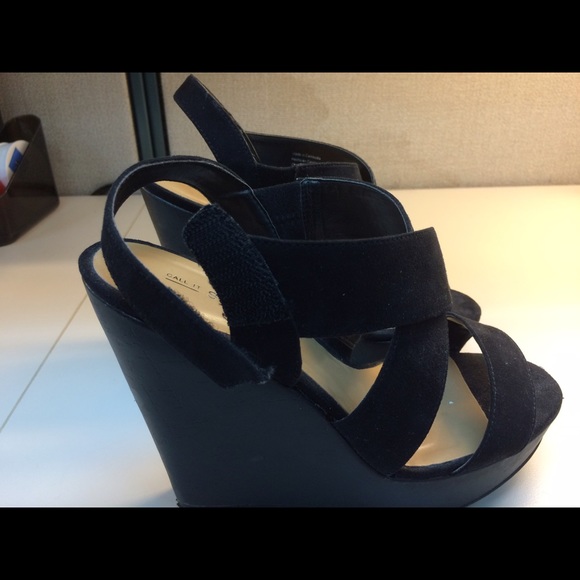 Caccavale black wedges