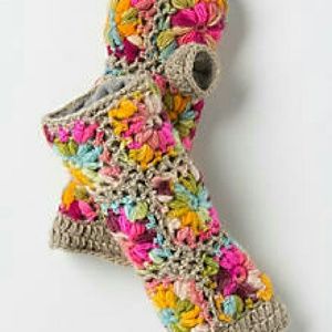 Found! :) Anthropologie fingerless gloves