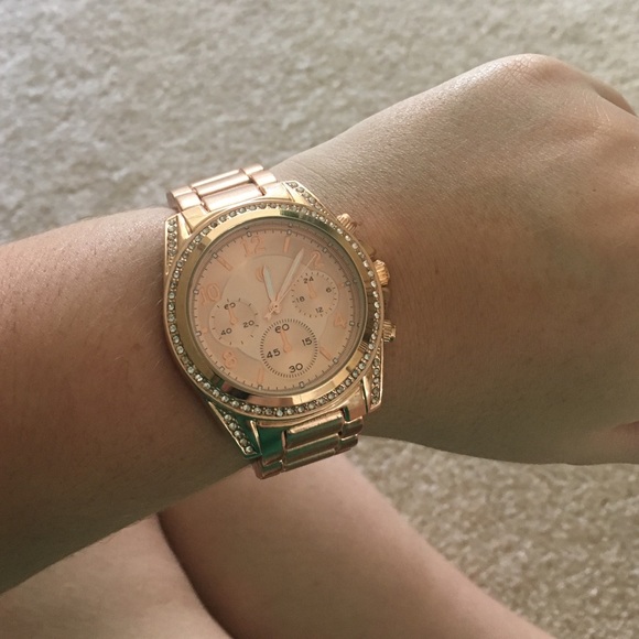 rose gold diamond watch