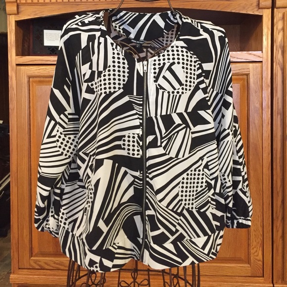Black and white dressy top