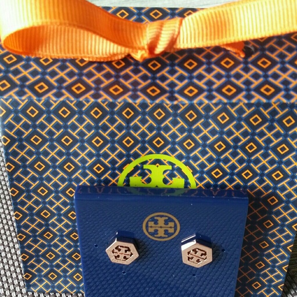 SOLD OUT Authentic Tory Burch Hexagon Stud earring