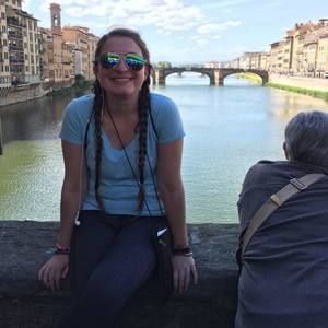 Meet your Posher, Caitlin