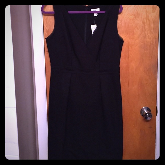 Black vneck shift dress size 12