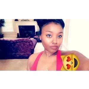 🌸Meet Your Posher, Ariel🌸