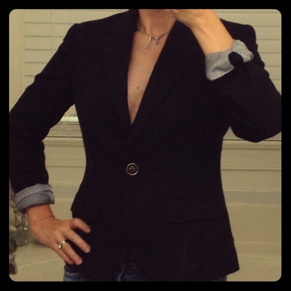 GOING TODAY! Black blazer