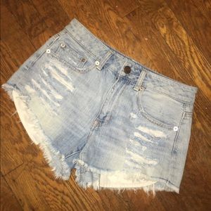 Cut off jean shorts