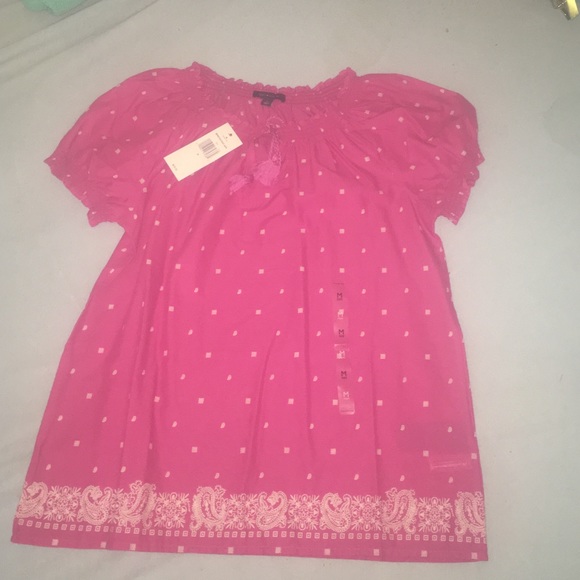 ⭐️Adorable Tommy Hilfiger blouse!!
