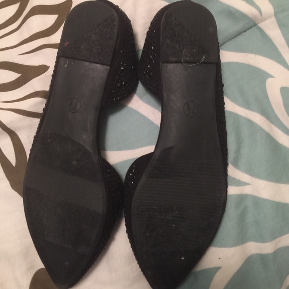 Mossimo flats - Picture 2 of 3