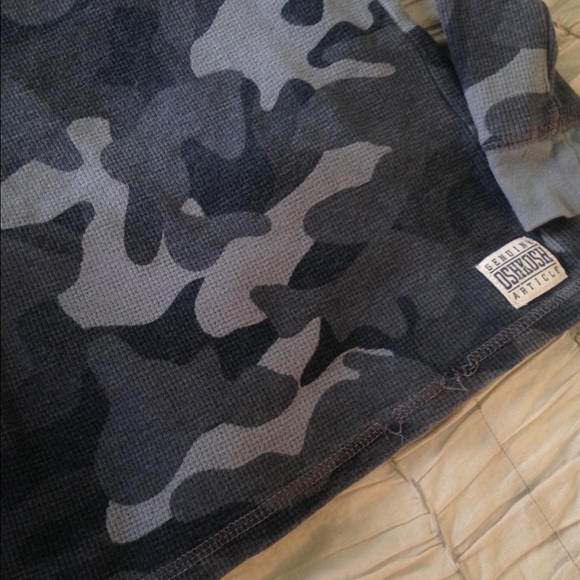 Oshkosh gray camo thermal for boy - Picture 3 of 3