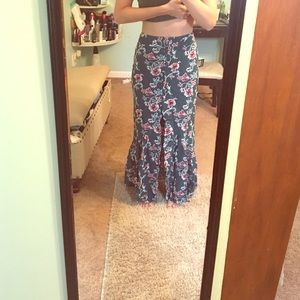 Forever 21 maxi skirt. Floral. Size S. NWOT
