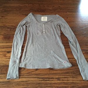 hollister long sleeve t-shirt