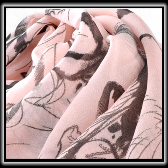 MARILYN MONROE SCARF 💋               🎉HPx2🎉 - Picture 3 of 5