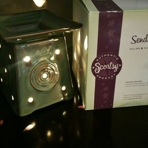 Scentsy Sendai  Warmer
