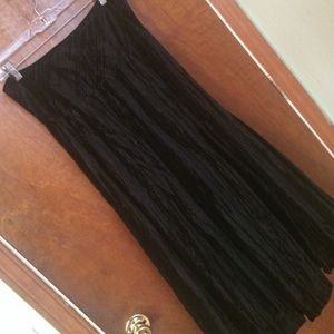 Karen Kane crushed velvet black skirt