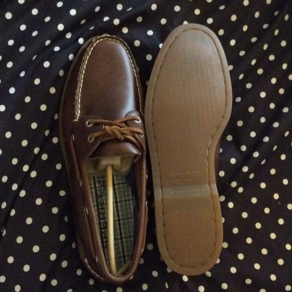 Brand new Sperry top-siders - Picture 2 of 4