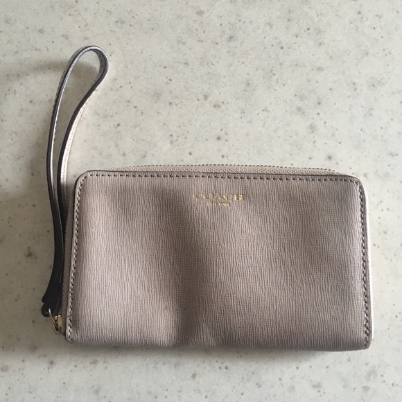 (PRICE CUT) Coach Wristlet