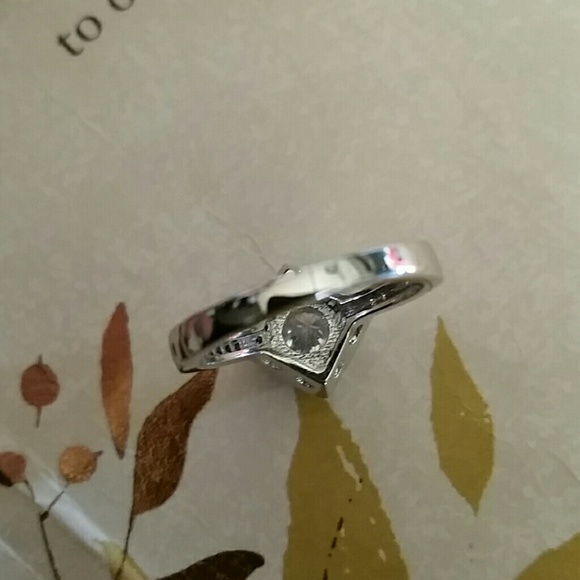 Hearts and Arrow 2 CTW AAA CZ Ring Size 6 - Picture 4 of 4