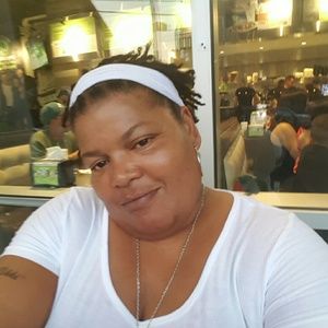 Meet your Posher, Evona