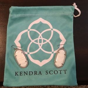 Kendra Scott Elle Silver earrings in White Pearl