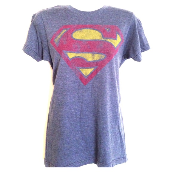 🔺Final🔺 Superman tee