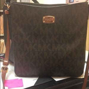 Authentic cross body MK