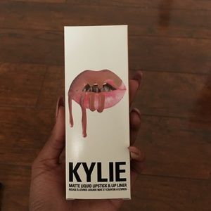 Kylie lip kit (candy K)