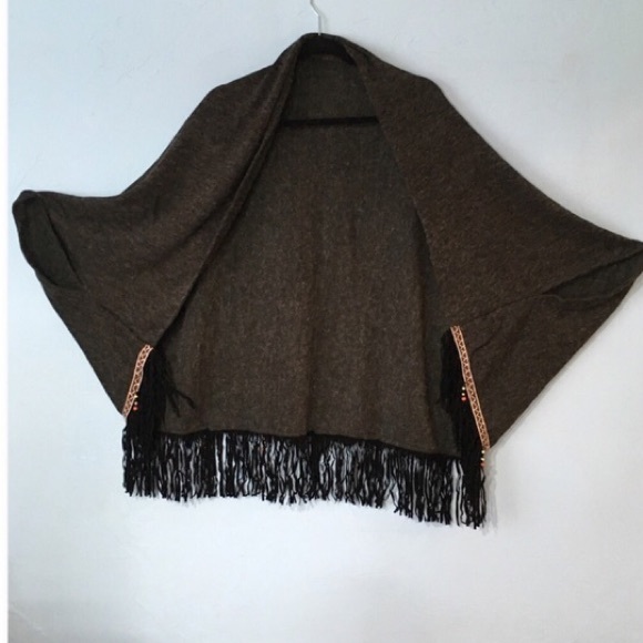 Accessories - Boho fringed wrap