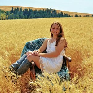 Meet your Posher, Brooke