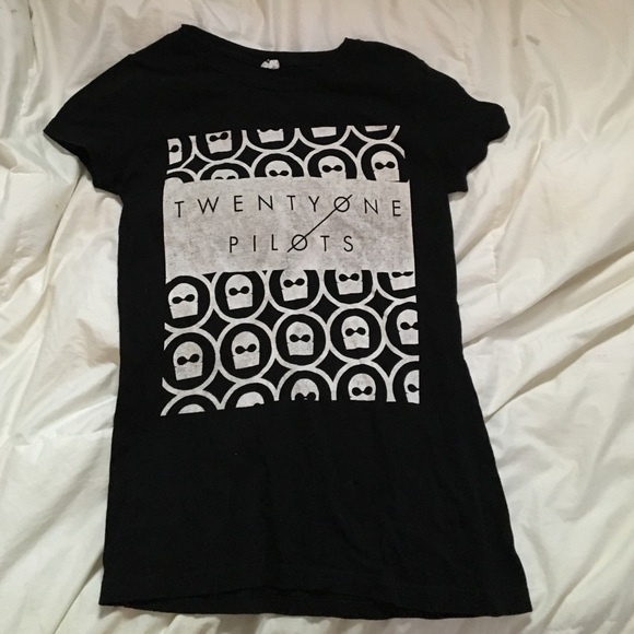 Twenty one pilots t shirt