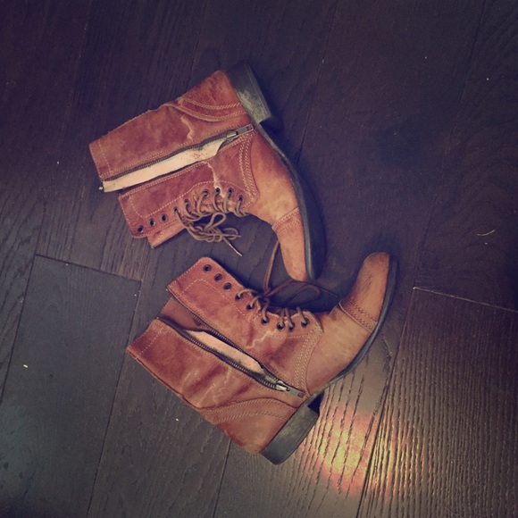 Steve Madden Cognac Troopa Boots