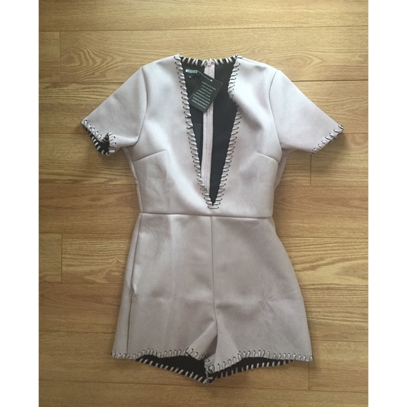 NWT Missguided Lilac Faux Suede Playsuit - Picture 2 of 3