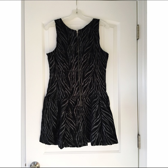 Consigned - Picture 3 of 4