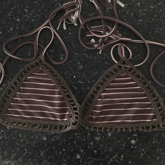 ACACIA ANDY TOP IN STRIPED FIG